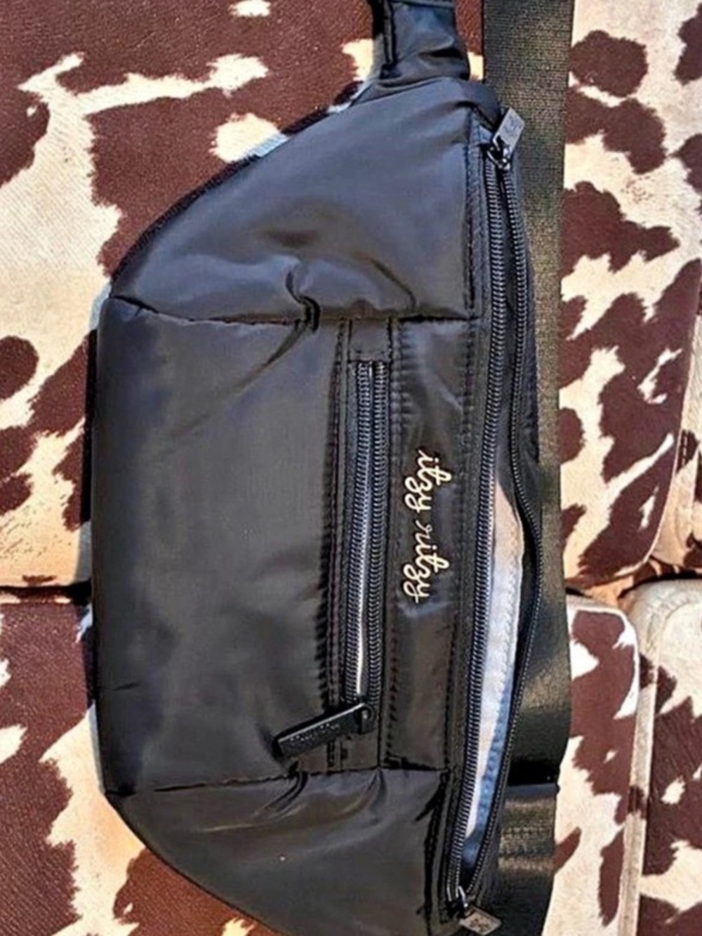 itzy ritzy Pack Fanny Pack & Crossbody Black